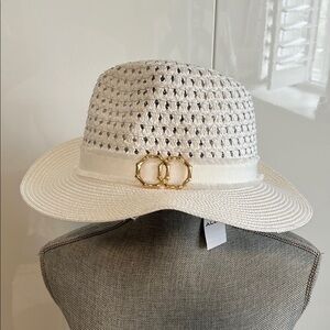 ALDO Chic White and Gold Sun Hat with Woven Design